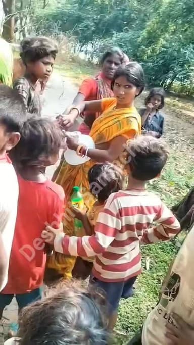 भेरला में शराब कारोबारी को महिलाओं ने पकड़ा भेलवा सखुआ वार्ड 2 में खुलेआम बिक रहा था जुलाई शराब जिसे महिलाओं ने पकड़ा और किया पुलिस के हवाले... #deshhitsamachar11 #viralreelschallenge #foryoupage #BiharProhibition #fightcoronavirus #fightagainstcoronavirus #covid #WellnessJourney #reelschallenge #reelsviralシ @highlight
