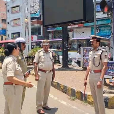 ಕಲಬುರಗಿ: ನಗರ ಸಂಚಾರ ಮಾಡಿದ ಪೊಲೀಸ್ ಆಯುಕ್ತರು: ಆಟೋ ಚಾಲಕರ ಸಮಸ್ಯೆ ಆಲಿಕೆ