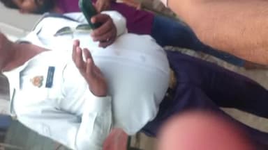 नौगढ़: व्यापार संगठन के जिलाध्यक्ष अजय कसौधन ने ट्रैफिक पुलिस पर जबरन वसूली का आरोप लगाया, वीडियो हुआ वायरल