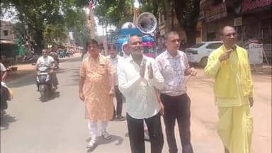 अधिक मास के अवसर पर मारवाड़ी महिला संघ सिमडेगा के तत्व दान में 9 जून तक के लिए सार्वजनिक श्रीमद् भागवत ज्ञान कथा यज्ञ की शुरुआत ।आनंद भवन धर्मशाला में हुई जहां पर आचार्य वासुदेव गौतम के द्वारा शुरू किया कथा