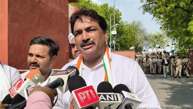 बारां में कांगेस का हल्ला बोल, जिला कलेक्टर कार्यालय पर प्रदर्शन,.. क्या बोले......
*पानाचन्द मेघवाल-पूर्व विधायक बारां*
सूनिए....
#CMORajasthan #cmojaipur #INC #incjaipur #incbaran #RahulGandhi #jaipur #MLA #mlarajasthan #PramodJainBhaya #urmilajain #urmilajainbhaya #trendingnews2026 #BreakingNews2026 #vairalnews #RajasthanGovt #baran #panachandmeghwal