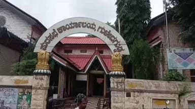 ಗುಳೇದಗುಡ್ಡ: ಬೀದಿಯಲ್ಲಿ ದನ ಕರುಗಳನ್ನು ಬಿಟ್ಟರೆ ದಂಡ, 3 ದಿನ ಗಡುವು : ಪಟ್ಟಣದಲ್ಲಿ ಪುರಸಭೆ ಮುಖ್ಯಾಧಿಕಾರಿ ಮುಜಾವರ ಎಚ್ಚರಿಕೆ