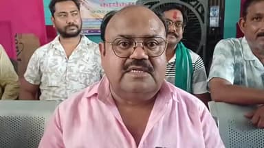 जामताड़ा: भाजपा नेता तरुण गुप्ता के साथ नगर पंचायत के वार्ड पार्षदों ने किया प्रेस कॉन्फ्रेंस विकास कार्यों की दी जानकारी