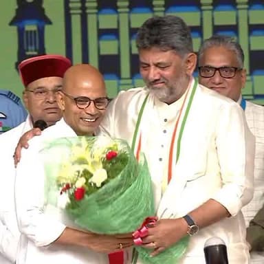 ಸೇಡಂ: ನೂತನ ಸಚಿವರಾಗಿ ಕಲಬುರಗಿ ಜಿಲ್ಲೆ ಸೇಡಂ ಶಾಸಕ ಡಾ ಶರಣಪ್ರಕಾಶ್ ಪಾಟೀಲ್ ಪ್ರಮಾಣ ವಚನ ಸ್ವೀಕಾರ