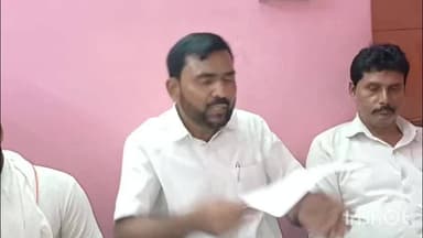जामताड़ा: जामताड़ा नगर पंचायत के पूर्व अध्यक्ष ने किया प्रेस कॉन्फ्रेंस मजदूरों का 30000 मानदेय नहीं देने का लगाया आरोप