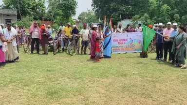खूंटी: डोडमा में मनाया गया विश्व साइकिल दिवस साइकिल चलाकर लोगों को दी गई जागरूकता का संदेश