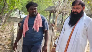 रोहिणी: मंगोलपुरी के वार्ड-49 में सफाई अभियान तेज, पार्षद राकेश जाटव ने किया पार्कों का निरीक्षण