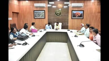 प्रयागराज: आयुष राज्यमंत्री ने अस्पतालों की समीक्षा बैठक की, दवाओं की कमी पर सख्ती बरती