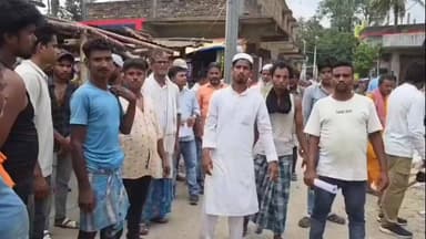 पलासी में विवादित भूमि पर निर्माण को लेकर बवाल, दोनों पक्षों ने पेश किए अपने दावे
