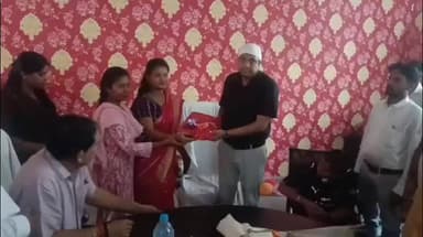भंडरिया: भंडरिया बीडीओ अमित कुमार को दी गई भावभीनी विदाई, कार्यालय में आयोजित हुआ सम्मान समारोह