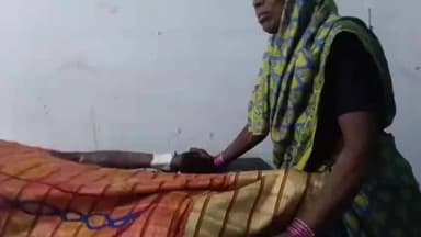 डिंडौरी: डिंडौरी के सुबखार में अज्ञात कारण के चलते युवक ने पेट्रोल डालकर अपने ऊपर लगाई आग, युवक झुलसा