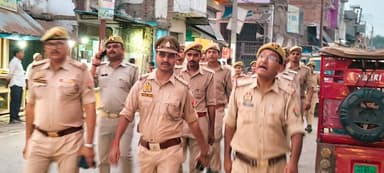 #SitapurPolice थाना मछरेहटा पुलिस द्वारा अपराध नियंत्रण, शांति/सुरक्षा एवं कानून व्यवस्था तथा जनमानस में सुरक्षा की भावना बनाये रखने हेतु मुख्य मार्गों, बाजारों एवं भीड़-भाड़ वाले स्थानों पर पैदल गश्त की गयी है। #UPPolice #Footpatrolling
@Igrangelucknow https://t.co/BTMtfTDPxh