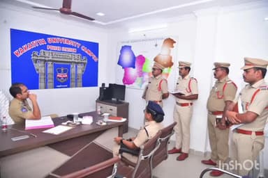హనుమకొండ: కే యు సి పోలీస్ స్టేషను సందర్శించి రౌడీషీటర్లకు కౌన్సిలింగ్ నిర్వహించాలని అధికారుల ఆదేశించిన పోలీస్ కమిషనర్