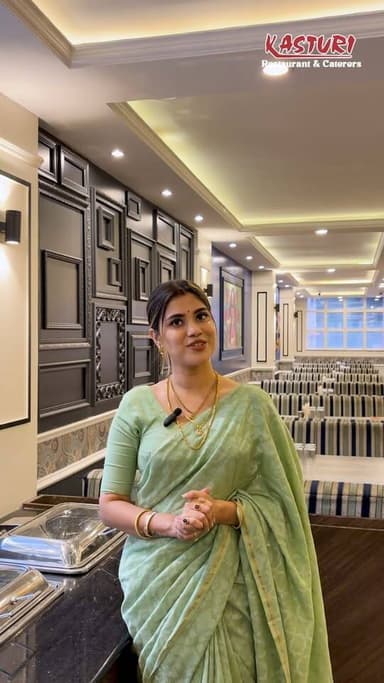 উদযাপনের প্রতিটি মুহূর্ত হোক রাজকীয়, কস্তুরী রেস্তোরাঁর সঙ্গে!
জন্মদিনের হাসি, অন্নপ্রাশনের আনন্দ, পারিবারিক মিলনমেলার উষ্ণতা কিংবা প্রিয়জনদের সঙ্গে বিশেষ কোনো আয়োজন— প্রতিটি মুহূর্তই তো জীবনের অমূল্য স্মৃতি। আর সেই স্মৃতিকে আরও রঙিন ও প্রাণবন্ত করে তুলতে হাজির কস্তুরী রেস্তোরাঁ।
আমাদের পুরুলিয়া আউটলেটের ঠিকানা - ওয়ার্ড নং - ০৩, রাঁচি রোড , পুরুলিয়া ক্লাবের নিকটে। মোবাইল নম্বর : ৮৫৮৪০৯৯১৯০
