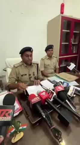 चेनारी: सासाराम नगर थाना क्षेत्र के काजीपुरा में अभिषेक गोस्वामी उर्फ लुलू हत्याकांड में पुलिस ने तीन आरोपियों को किया गिरफ्तार