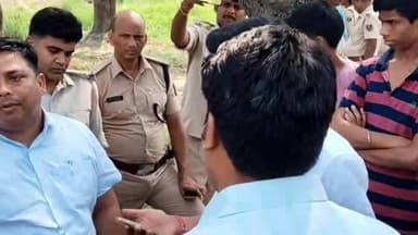 मशरक: नवादा गांव में उच्च क्षमता के विधुत पोल लगानें के विरोध में ग्रामीण आक्रोशित,सीओ और थानाध्यक्ष पहुंचे