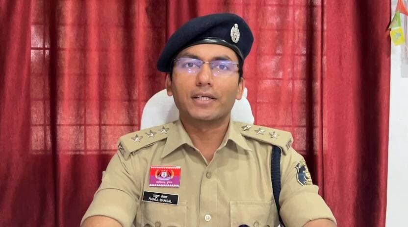 राजापुर विवाद: विधायक के दो समर्थकों ने किया सरेंडर, प्रशासनिक कार्रवाई पर टिकी निगाहें
#रामकुमार_टोप्पो #मैनपाट #राजापुर #छत्तीसगढ़
@highlight
