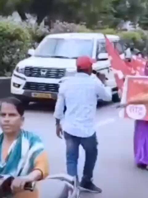 आशा कार्यकर्ता उतरीं सड़कों पर | प्रदर्शन कर रखी ये माँगे #aasha_karykarta #utri_sadko_pr #mandsour