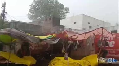 मनावर: मनावर में को आंधी-बारिश, हाट बाजार के टेंट उड़े:खेतों में 5 बिजली पोल गिरे, कई इलाकों में रहा अंधेरा