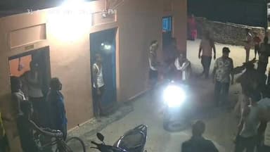 बेगूसराय में तेघरा थाना के चौकीदार पर अपराधियों ने हमला कर दिया चार से पांच बदमाशों ने अकेले चौकीदार को पीटा