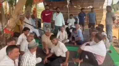 अस्तौली गांव के किसान डम्पिंग ग्राउंड को हटाने की मांग पर अड़े, बोले अस्तौली में डंपिंग ग्राउंड के खत्म होने पर ही खत्म होगा धरना
ग्रेटर नोएडा प्राधिकरण पर लगाया झूठ बोलने का आरोप
#dumpingground #GreaterNoidaAuthority #astoli #dumping #farmers #FarmersProtest
