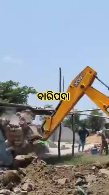 ବାରିପଦା ରେ ଭଙ୍ଗା ହେଲା ହାଟ