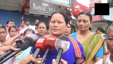 মাজুলীত বিশ্ব পৰিৱেশ দিৱস উদযাপন: ফুলনি চাৰিআলিত স্বচ্ছ ভাৰত অভিযান।
ফুলনি গাঁও পঞ্চায়ত, SBM আৰু 'সাহস' NGO-ৰ যৌথ উদ্যোগত বিশেষ কাৰ্যসূচী
ব্যতিক্ৰমী পদক্ষেপ: দুগৰাকী চাফাই কৰ্মীক ফুলাম গামোচাৰে বিশেষ সম্বৰ্ধনা ---