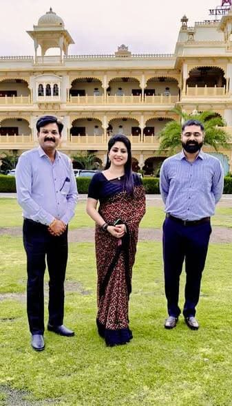 First India chief reporter Shweta Mishra SDM Abhishek Charan
होटल मिस्टिन झालावाड़