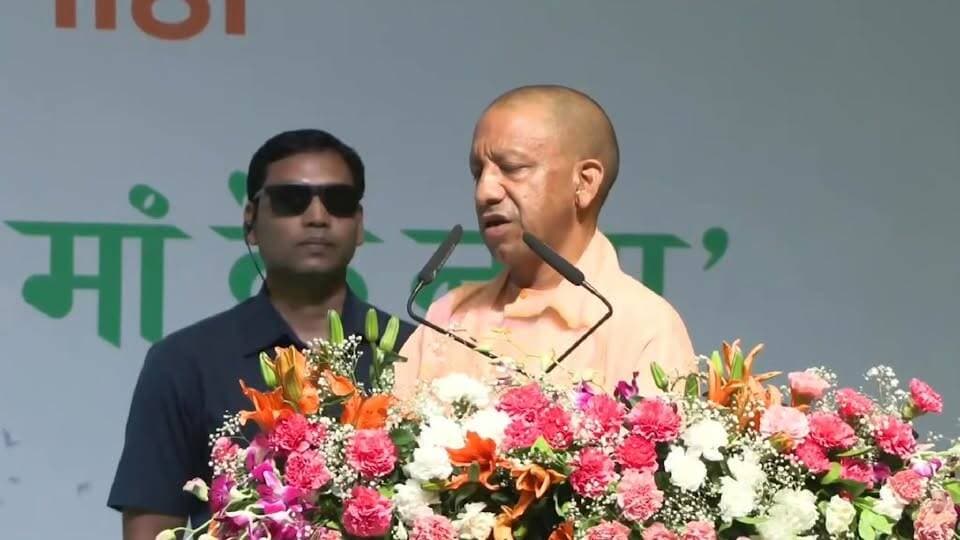 प्रकृति सुरक्षित रहेगी, तभी मानवता सुरक्षित रह पाएगी | पर्यावरण बचाने का संकल्प
#WorldEnvironmentDay #EnvironmentDay #SaveNature #SaveEnvironment #ClimateChange #GreenEarth #Nature #EnvironmentalAwareness #Humanity #PlantTrees #GoGreen #EarthDay #SustainableLiving #HindiNews #Environment