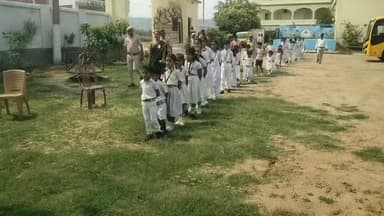 विश्व पर्यावरण दिवस पर कियान इंटरनेशनल पब्लिक स्कूल में पौधारोपण, पर्यावरण संरक्षण का लिया संकल्प
#worldenviromentday #NowForClimate2026 #GenerationRestoration