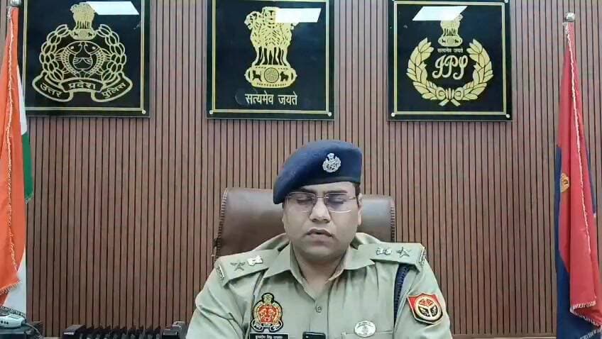 #जोन #गंगानगर #कमिश्नरेट #प्रयागराज*
*"ऑपरेशन दहन" के तहत कमिश्नरेट प्रयागराज के नारकोटिक्स टास्क फोर्स अपराध शाखा व थाना हण्डिया पुलिस द्वारा 6.50 करोड़ रुपये कीमत का 13 क्विंटल (1,300 किलोग्राम) अवैध गांजा उच्च स्तरीय कमेटी के समक्ष ईंट-भट्ठे में किया गया विनष्ट*