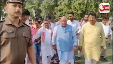 🌳 **विश्व पर्यावरण दिवस पर देवरिया में हरियाली का महाअभियान** 🌿
देवरिया जनपद में विश्व पर्यावरण दिवस के अवसर पर **5 लाख 27 हजार पौधे लगाने के लक्ष्य** के साथ वृहद वृक्षारोपण अभियान का शुभारंभ किया गया। प्रभारी मंत्री **दयाशंकर सिंह** ने "एक पेड़ मां के नाम" अभियान के तहत पौधारोपण कर पर्यावरण संरक्षण का संदेश दिया।
कार्यक्रम में जनप्रतिनिधियों, अधिकारियों, एनसीसी कैडेट्स एवं नागरिकों ने बढ़-चढ़कर भाग लिया और अधिक से अधिक पौधे लगाने व उनकी देखभाल का संकल्प लिया।
🌱 **आइए, हम भी एक पेड़ लगाएं और आने वाली पीढ़ियों को स्वच्छ एवं सुरक्षित पर्यावरण दें।**
#WorldEnvironmentDay #EkPedMaaKeNaam #Deoria #TreePlantation #GreenDeoria #EnvironmentProtection #DeoriaPost #GoGreen #PlantATree #HaritDeoria 🌿🌍