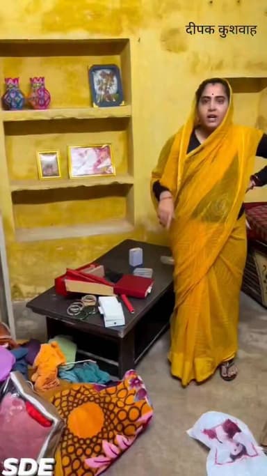 शिवपुरी की चर्चित सोशल मीडिया इन्फ्लूएंसर रचना गुर्जर के नरवर निवास पर रात्रि 2 बजे हुई चोरी ।
सुनिये इस पूरे घटनाक्रम पर क्या कहना है रचना गुर्जर जी का