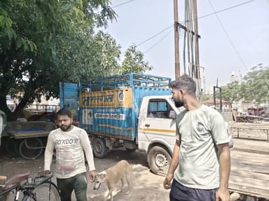 #Noida vds market SK -1 manglam Gas agency Kati ja rahi hai gas sakshya ke taur per video sankalan And they are saying the cylinder will be available for 3,500. @BPCLimited @BPCLLPG @dmgbnagar https://t.co/d7uN982JHV