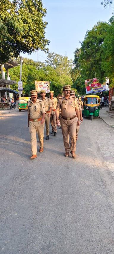 जनपद में सुरक्षा एवं शांति व्यवस्था को अक्षुण्य बनाये रखने हेतु आज दिनांक 06.06.2026 को थाना बारासगवर पुलिस द्वारा थाना क्षेत्र में पैदल गस्त की गयी। #UnnaoPolice #UPPolice
@ig_range https://t.co/7d7pLDD8Tn