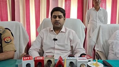 डीएम-एसपी ने तहसील दिवस में सुनी जनता की फरियाद, 110 शिकायतों के निस्तारण के दिए निर्देश
#तहसीलदिवस #जनसुनवाई #DMSP #मऊ