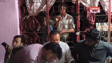 ଅଧା ରାତିରେ ଥାନାର ଦ୍ୱାରସ୍ଥ ହେଲେ ଗ୍ରାମବାସୀ lଅତାବିରା ଥାନା ଅନ୍ତର୍ଗତ ଦୁଲମପୁର ପଞ୍ଚାୟତ ଖଲିଆପାଲି ଗ୍ରାମର ଜଗଦୀଶ ନାୟକ ଚାଷ କାମ ସାରି ଘରକୁ ଫେରୁଥିଲା ବେଳେ ଦୁର୍ବୁତ୍ତ ମାନେ ତାଙ୍କୁ ମରଣାନ୍ତ ଆକ୍ରମଣ କରିଥିବାର ଅଭିଯୋଗ l ଗୁରୁତର ଅବସ୍ଥାରେ ବୁର୍ଲା ମେଡିକାଲ ସ୍ଥାନାନ୍ତର l ଅଧ ରାତିରେ ଗୋଡ଼ଭଗା ଫାଣ୍ଡିରେ ଗ୍ରାମବାସୀ ଙ୍କ ଅଭିଯୋଗ l ବରଗଡ଼ SDPO ପଦାରବିନ୍ଦ ତ୍ରିପାଠୀ, ଅତାବିରା ଥାନା IIC ପ୍ରକାଶ କର୍ଣ୍ଣ ଏବଂ ଗୋଡ଼ଭଗା ଫାଣ୍ଡି ଅଧିକାରୀ ଗଣେଶ ବାରିକ ଗ୍ରାମବାସୀଙ୍କ ସହ ଆଲୋଚନା ହୋଇଥିଲା l ଏହି ଘଟଣାକୁ ନେଇ ଅତାବିରା ପୋଲିସର ତଦନ୍ତ ଜାରି ରହିଛି