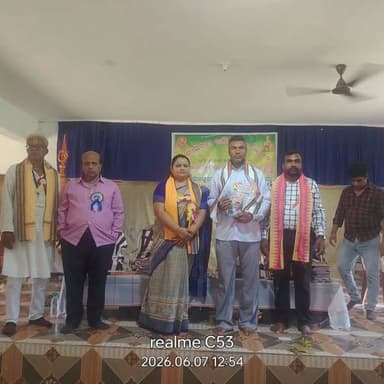ଢେଙ୍କାନାଳର ପ୍ରତିଭା କେନ୍ଦୁଝରରେ ସମ୍ମାନୀତ
ଢେଙ୍କାନାଳ ଜିଲା ଗନ୍ଦିଆ ବ୍ଲକ ଗଡ଼ଖଙ୍କିରାର କବି ଶିକ୍ଷା ସମାଜସେବୀ ଅଶୋକ କୁମାର ପତିଙ୍କୁ ମାନସପୀଠ କେନ୍ଦୁଝର ଘଟଗାଁ ତରଫରୁ ସଂଯୋଗୀ ସ୍ରଷ୍ଟା ସୃଜନୀ ସମ୍ମାନରେ ସମ୍ମାନୀତ କରାଯାଇଛି । ଏହି କାର୍ଯ୍ୟକ୍ରମରେ ଓଡ଼ିଶାର ୩୦ ଜିଲ୍ଲାରୁ ମୋଟ ୧୫୭ ଜଣଙ୍କୁ ସମ୍ମାନୀତ କରାଯାଇଥିବା ବେଳେ ଢେଙ୍କାନାଳ ଜିଲ୍ଲାରୁ ଶ୍ରୀପତି ଙ୍କୁ ସମ୍ମାନୀତ କରାଯାଇଛି । ଶ୍ରୀପତି ଜଗନ୍ନାଥ ସଂସ୍କୃତି ଓ ଓଡ଼ିଶାର ବହୁ ସାହିତ୍ୟ ଅନୁଷ୍ଠାନରୁ ସମ୍ମାନୀତ ହୋଇଛନ୍ତି, I#public#newsodiaodisha#dhenkanal#kendujhar