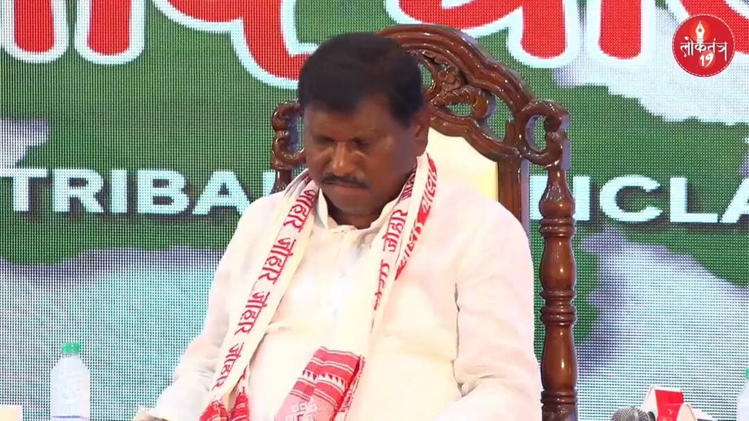 आदि वार्ता में उपस्थित जनप्रतिनिधियों को संबोधित कर आदिवासियों से जुड़े कई अहम सवालों के जवाब दिए श्री राजेश कच्छप