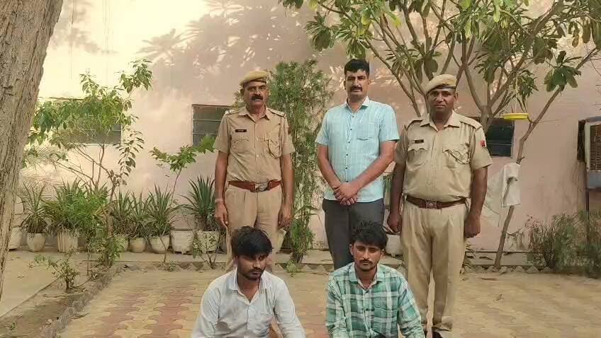 #लूणकरणसर 🚨 पुलिस की बड़ी कार्रवाई: सोनी मार्केट लूट मामले में दो आरोपी गिरफ्तार, दो दिन के पुलिस रिमांड पर
