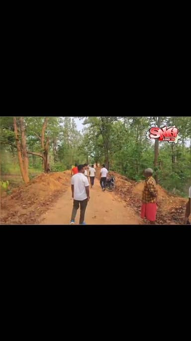 ସାହାଯ୍ୟ ମାଗି କଲେ ଲକ୍ଷାଧିକ ଟଙ୍କା ଓ କାର ଲୁଟ୍ ! ୧୨ ଘଣ୍ଟା ଭିତରେ କାର ଠାବ କଲା ପୋଲିସ।
#Sundargarh #Hemgir #CrimeNews #LootCase #PoliceAction #OdishaNews #BreakingNews #Rourkela #Rajgangpur #KhabarSundargarhar #Sambalpur #OdishaPolice #ViralNews #LatestNews #SundargarhNews