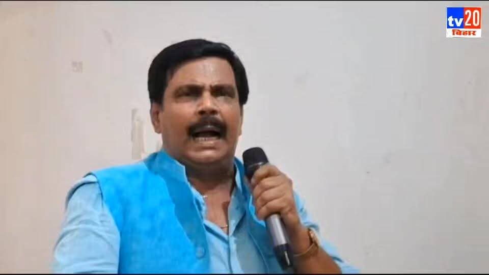 आनंद मोहन का बड़ा आरोप: “नीतीश कुमार से गन पॉइंट पर इस्तीफा, चिरकुट नेताओं ने बनाया दरबारी”#AnandMohan #NitishKumar #BiharPolitics #JDU #PoliticalControversy #BreakingNews #BiharNews #ViralStatement #NDA #IndianPolitics #Muzaffarpur #TrendingNews #PoliticsUpdate #HindiNews #viralpost