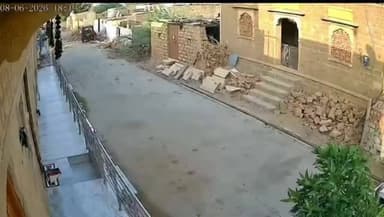 #jaisalmer जैसलमेर- रानीसर कच्ची बस्ती में मकान पर कब्जा करने के लिए आये लोगों पर मकान मालिक व पड़ोसियों के बीच चले लाठी डंडे, कोतवाली में हुआ मामला दर्ज