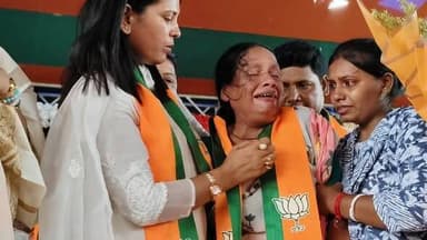 সন্দেশখালি'তে শহীদ শ্রদ্ধাঞ্জলি সভা "কানমারি ভারত সেবাশ্র'ম সঙ্ঘের মাঠে _
#BJP #BJPGovernment #সন্দেশখালি #SandeshKhali
#BreakingNews #akhonbangla #news