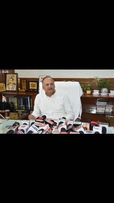 वोटर कार्ड से जुड़ी बड़ी खबर! घर-घर पहुंचेंगे BLO, हर परिवार से मांगी जाएगी जानकारी
"नए वोटर जुड़ेंगे, फर्जी नाम हटेंगे!
"मतदाता सूची में नाम बचाना है तो भरें गणना प्रपत्र, BLO करेगा घर-घर जांच"
#kalka #panchkula #HaryanaNews #pinjore #chandigarh #haryana #yadvindragarden #HaryanaNewsUpdate #pinjoregarden #DC #VoterRegistration