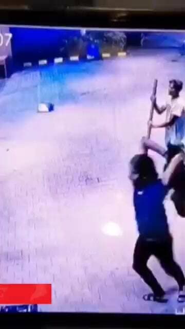 রোগীকে না ছাড়ার অভিযোগে হাসপাতালে ভাঙচুর দুর্গাপুরে