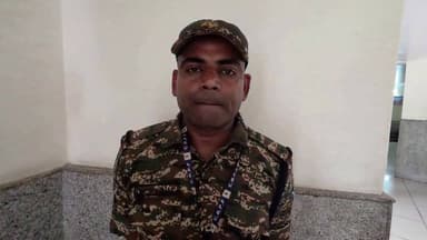 रायबरेली: CRPF में तैनात जवान की जमीन पर कब्जे का आरोप
➡️8.5 बिस्वा जमीन पर अवैध कब्जे की शिकायत
➡️SDM,स्थानीय प्रशासन पर कार्रवाई न करने का आरोप
➡️DM, मंत्री के आदेश के बावजूद समाधान नहीं- पीड़ित
➡️दूसरे पक्ष द्वारा किए जा रहे निर्माण को रोकने की मांग
➡️डीएम ने तत्काल निर्माण कार्य रोके जाने के आदेश दिए
➡️डलमऊ तहसील क्षेत्र के सराय लखमी गांव का मामला
#Raebareli #LandEncroachment