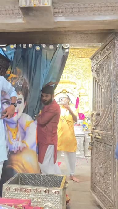 हमेशा के भांति आज भी हेलो चित्तौड़गढ़ चैनल पर हाजिर है लाइव सेठ जी के दर्शन