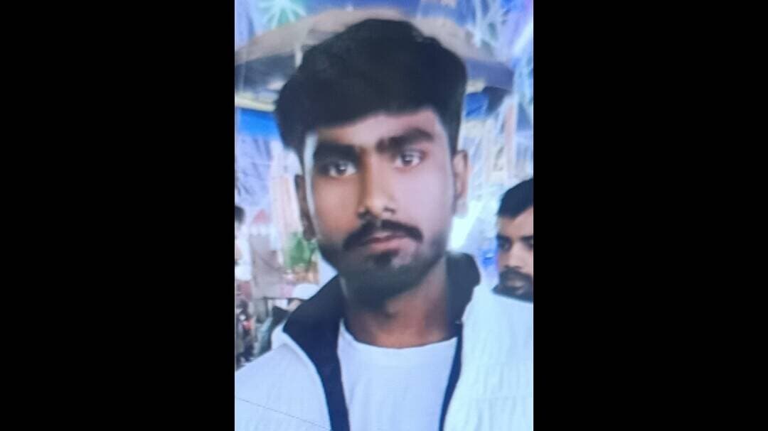 अलीगढ़ के अकराबाद थाना क्षेत्र में नानऊ नहर में नहाते समय एक युवक की डूबने से मौत हो गई#jnsnews24 #j