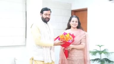 मुख्यमंत्री नायब सिंह सैनी से सांसद कंगना रनौत ने दिल्ली स्थित हरियाणा भवन में शिष्टाचार भेंट की।
#NayabSinghSaini #KanganaRanaut #Haryana